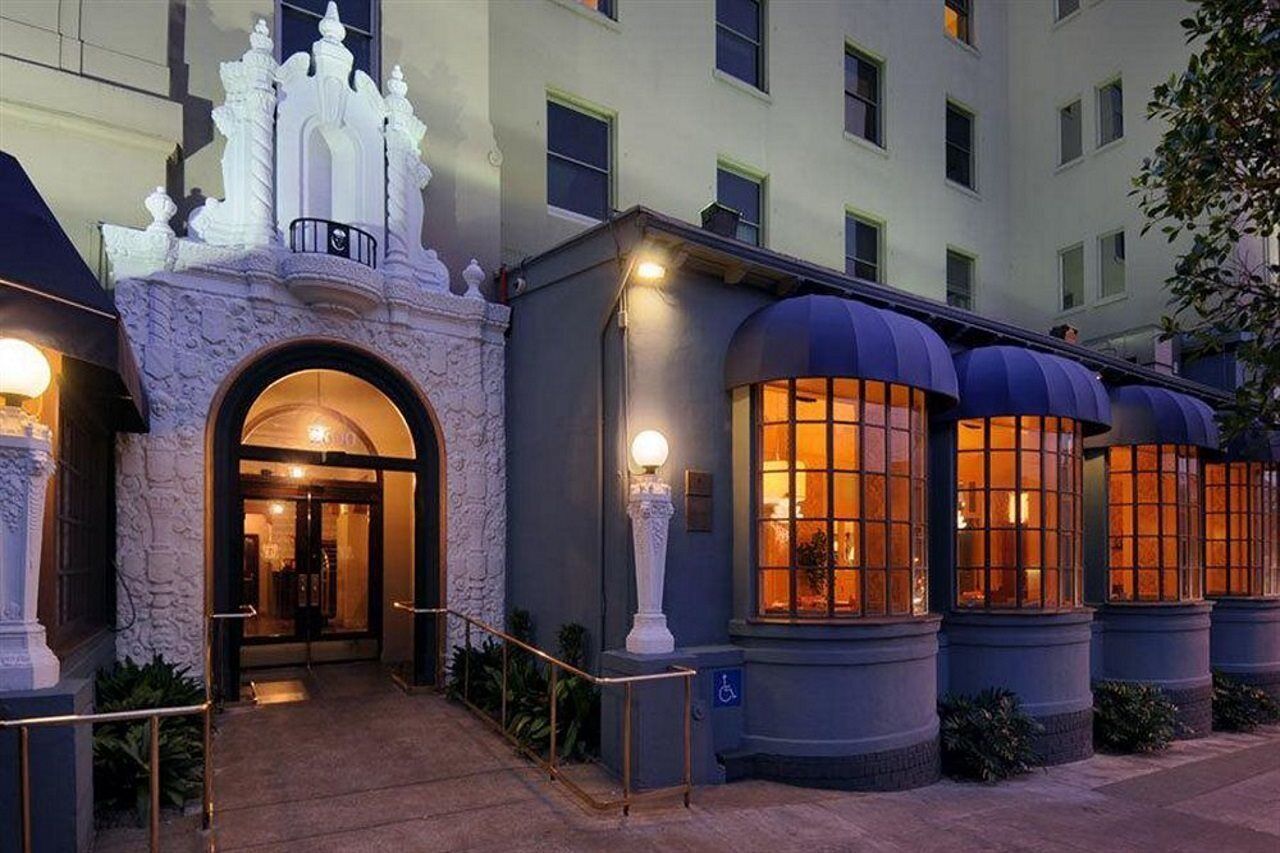 Graduate Berkeley in Oakland, United States