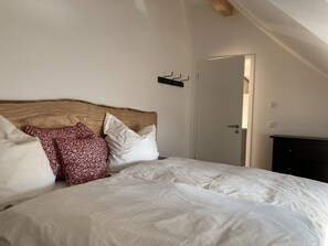 2 habitaciones, cuna de viaje, wifi gratis y ropa de cama 