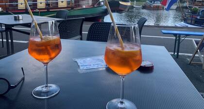 Residential idyll with harbor view