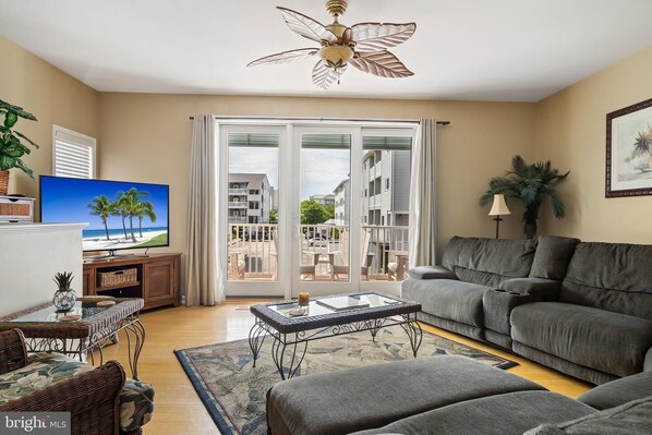 Smart TV, DVD player, video library