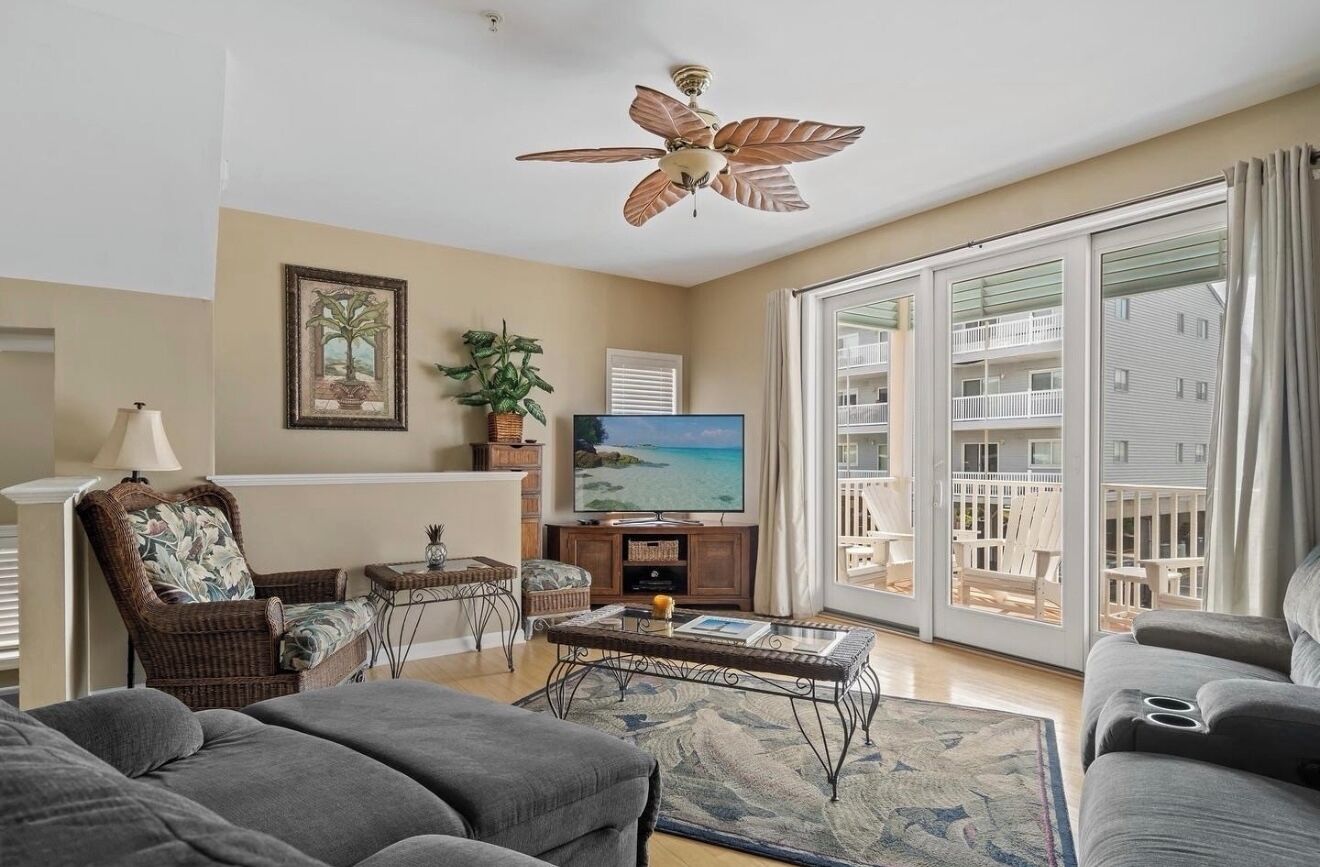 Smart TV, DVD player, video library