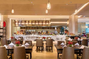 Dining - Holiday Inn Chongqing University Town (Chongqing)