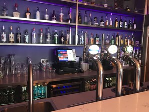 Bar (on property) - Hot tub apartment @ ApartHotel421 by Seafront Collection (Blackpool)