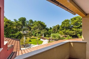 Property grounds - VILLA ROSSELLA 1 Two-Bedroom Apartment (Avena) (Rovinj)
