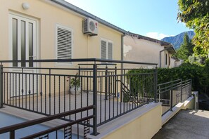 Property grounds - VILLA ALEX One-Bedroom Apartment (LUKA) (Podaca)