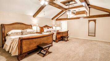 4 soverom, skrivebord, strykejern/-brett og wi-fi (inkludert)