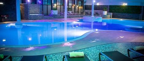 Innenpool, Außenpool