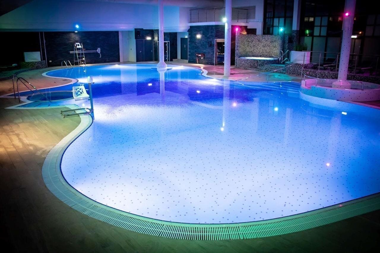 Indoor pool, outdoor pool