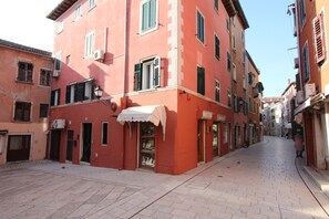 Exterior - ZARA One-Bedroom Apartment (Rovinj)