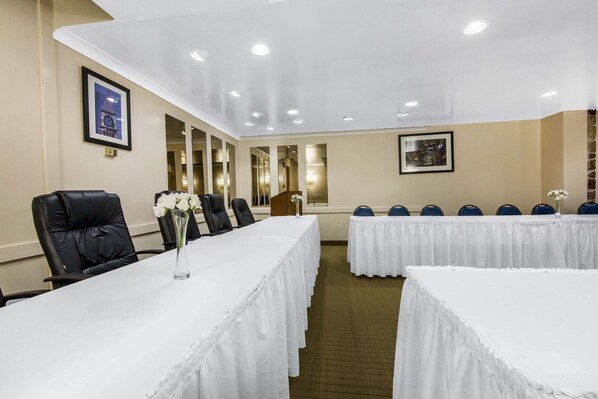 สถานที่จัดงานประชุม