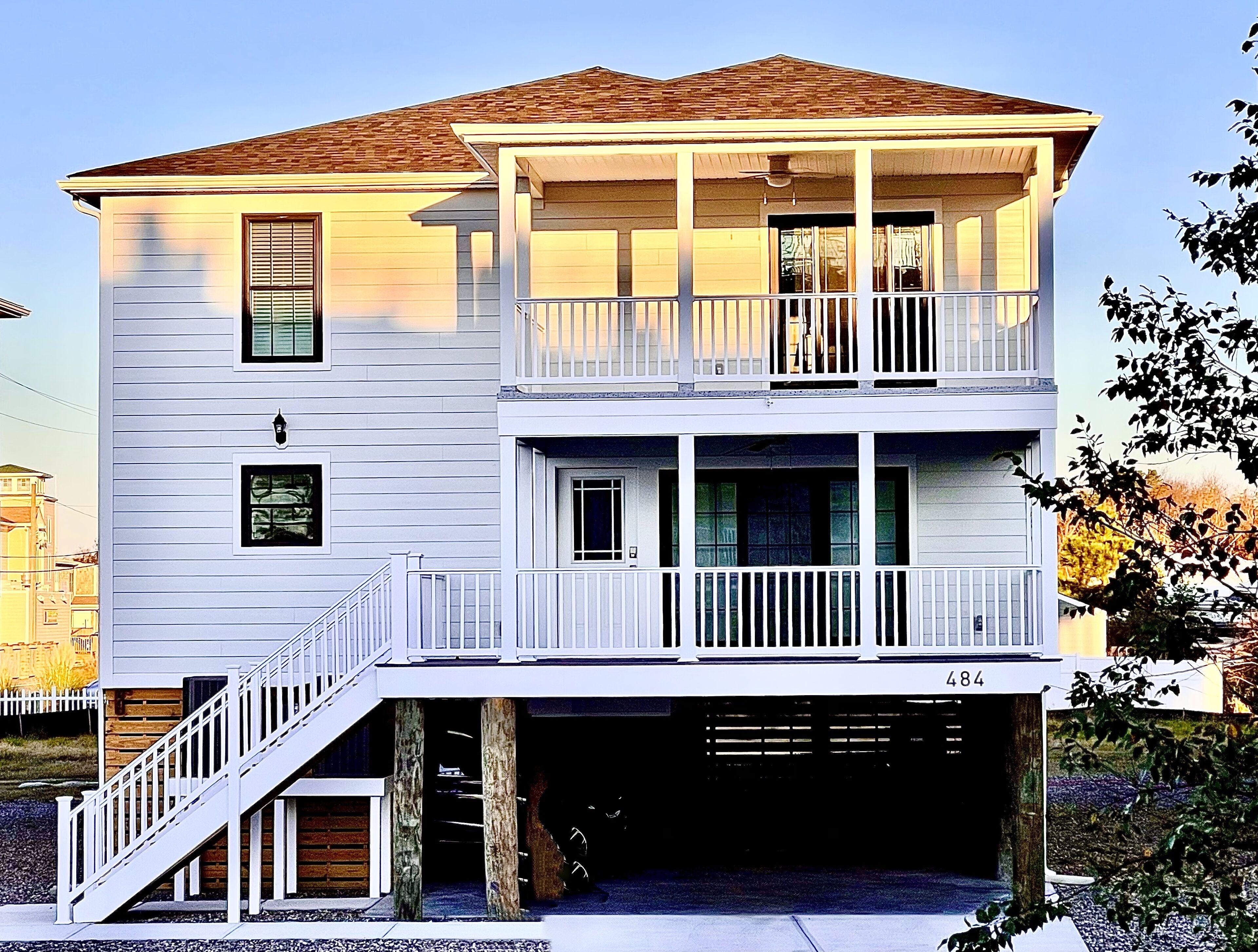 484 E Market - New construction close to town and the Beach!