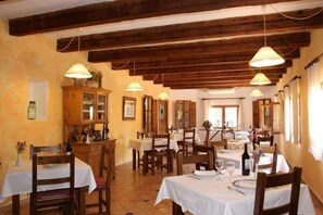 Dining - Finca Son Guardiola (Llucmajor)