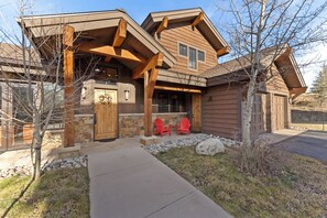 Villa (3 Bedrooms) | Außenbereich