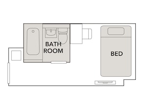 In-room safe, desk, laptop workspace, blackout drapes - Comfort Hotel Kyoto Horikawagojo (Kyoto)