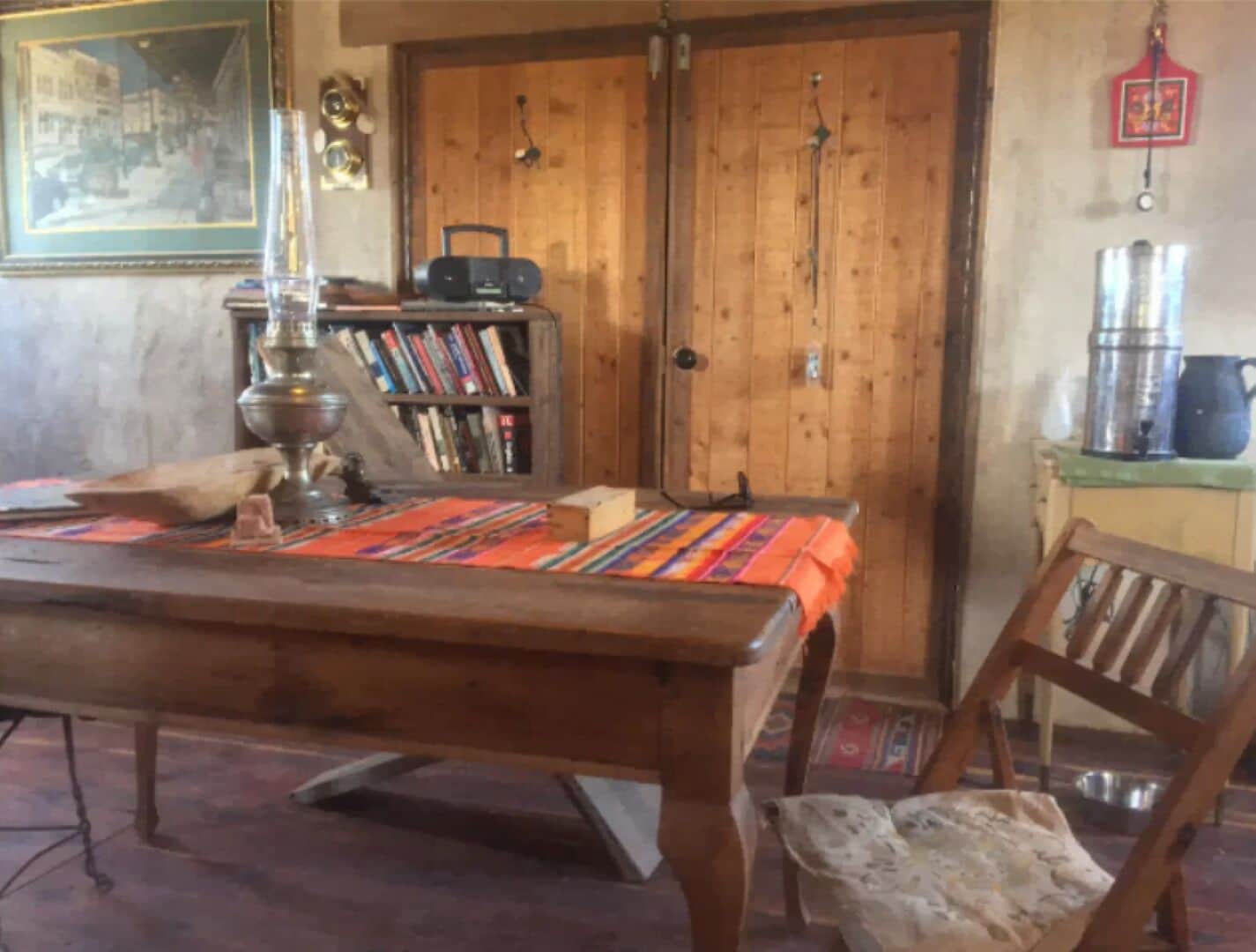 Casa de Creosote. Off-grid Cabin and Camping