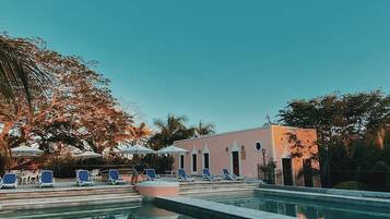 4 Außenpools, geöffnet von 08:00 Uhr bis 20:00 Uhr, Cabañas (kostenlos)