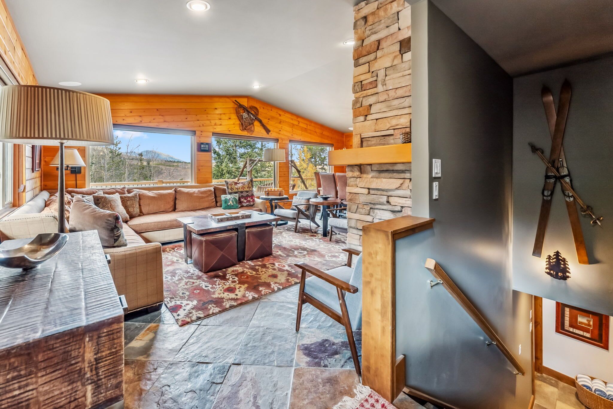 تلفزيون، مكتب