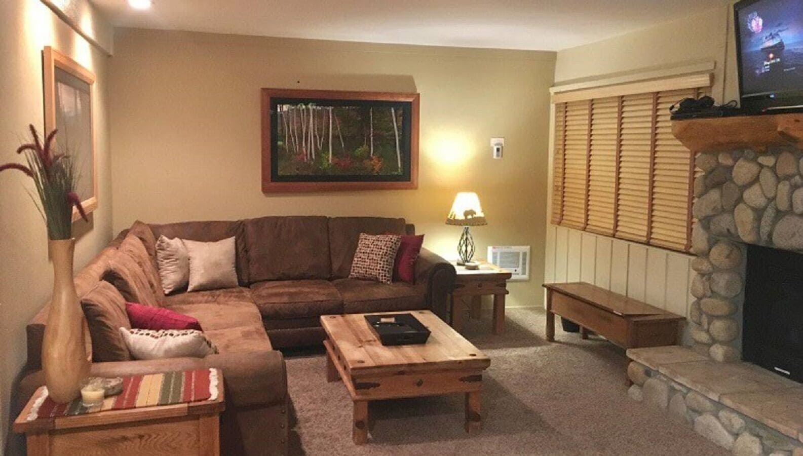 **SKI IN/OUT** Comfy 2BD/2BA Condo; Slps 6; Pets OK