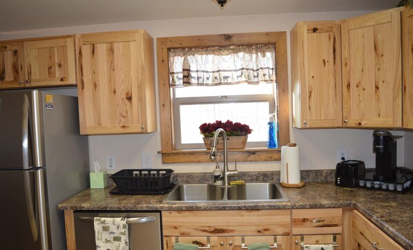 Fridge, microwave, oven, stovetop - 30 miles from Breck!! Avoid I70 traffic. (Fairplay)