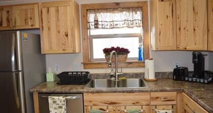 30 miles from Breck!! Avoid I70 traffic.