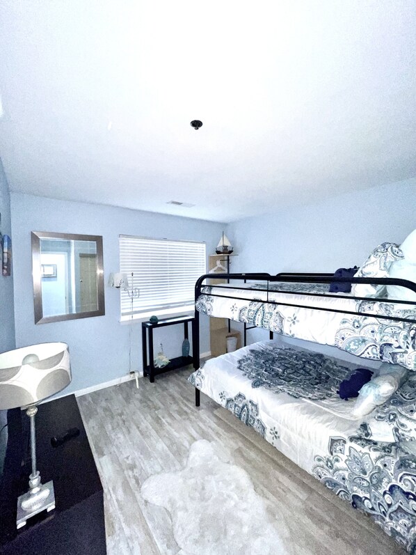 2 chambres, Wi-Fi gratuit, draps fournis