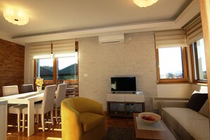 Flat-screen TV - Apartments Egoiste - One-Bedroom Apartment (Zlatibor)