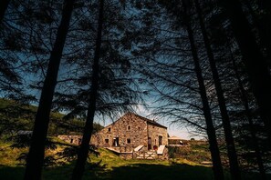 Luxury Villa, Accessible, Ensuite (The Lakehouse) | Exterior - Laythams Holiday Lets Retreat (Clitheroe)