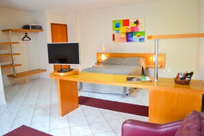 Panoramic Suite | Minibar, desk, iron/ironing board, free WiFi - Vale Verde Hotel (Laranjal Paulista)