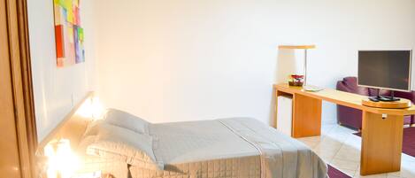 Panoramic Suite | Minibar, desk, iron/ironing board, free WiFi