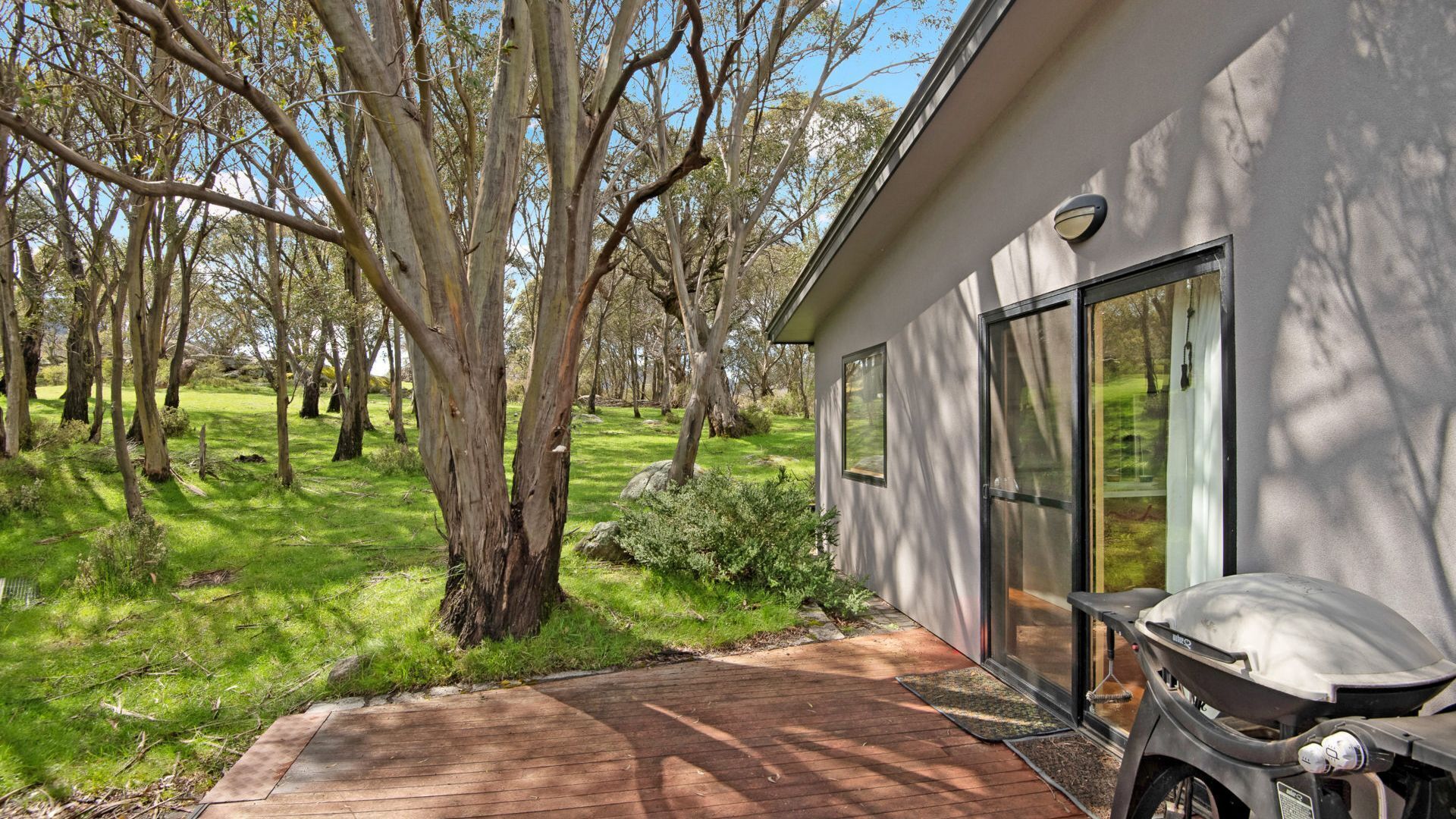 Les Perrieres Chalet - Spacious 2BR Chalet l Gym l Indoor Pool l Tennis l WiFi l BBQ — image 26