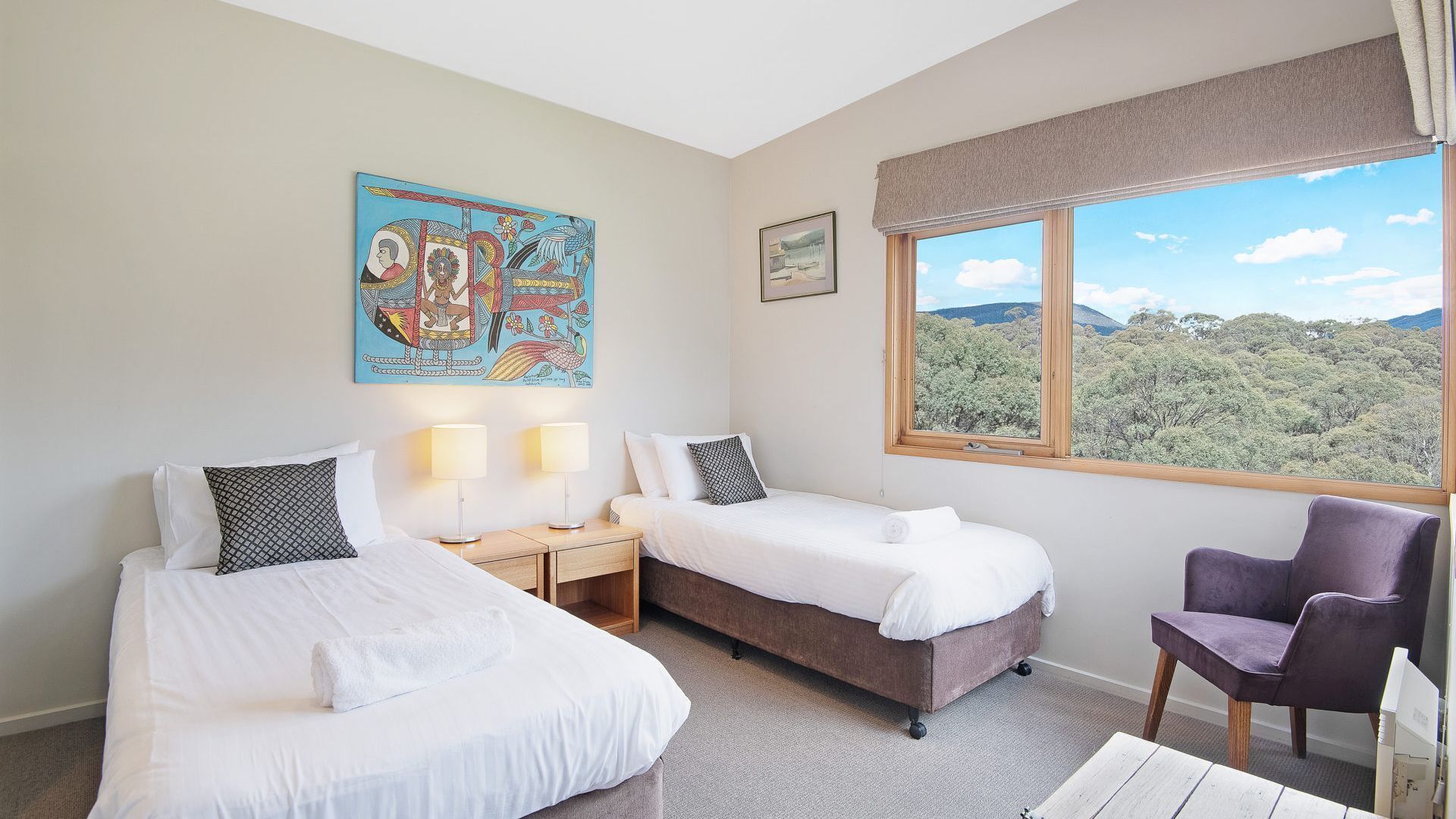 Les Perrieres Chalet - Spacious 2BR Chalet l Gym l Indoor Pool l Tennis l WiFi l BBQ — image 17