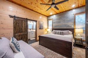 5 habitaciones, tabla de planchar con plancha y cuna de viaje