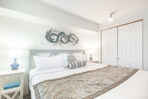 Apartamento | Espacio para trabajar con un portátil, wifi gratis, ropa de cama