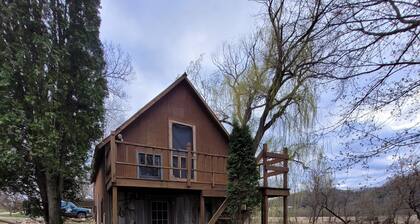 Blakley Hobbit Large Cabin