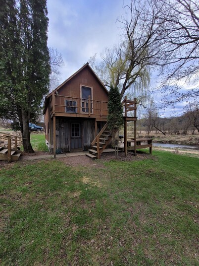 Blakley Hobbit Large Cabin