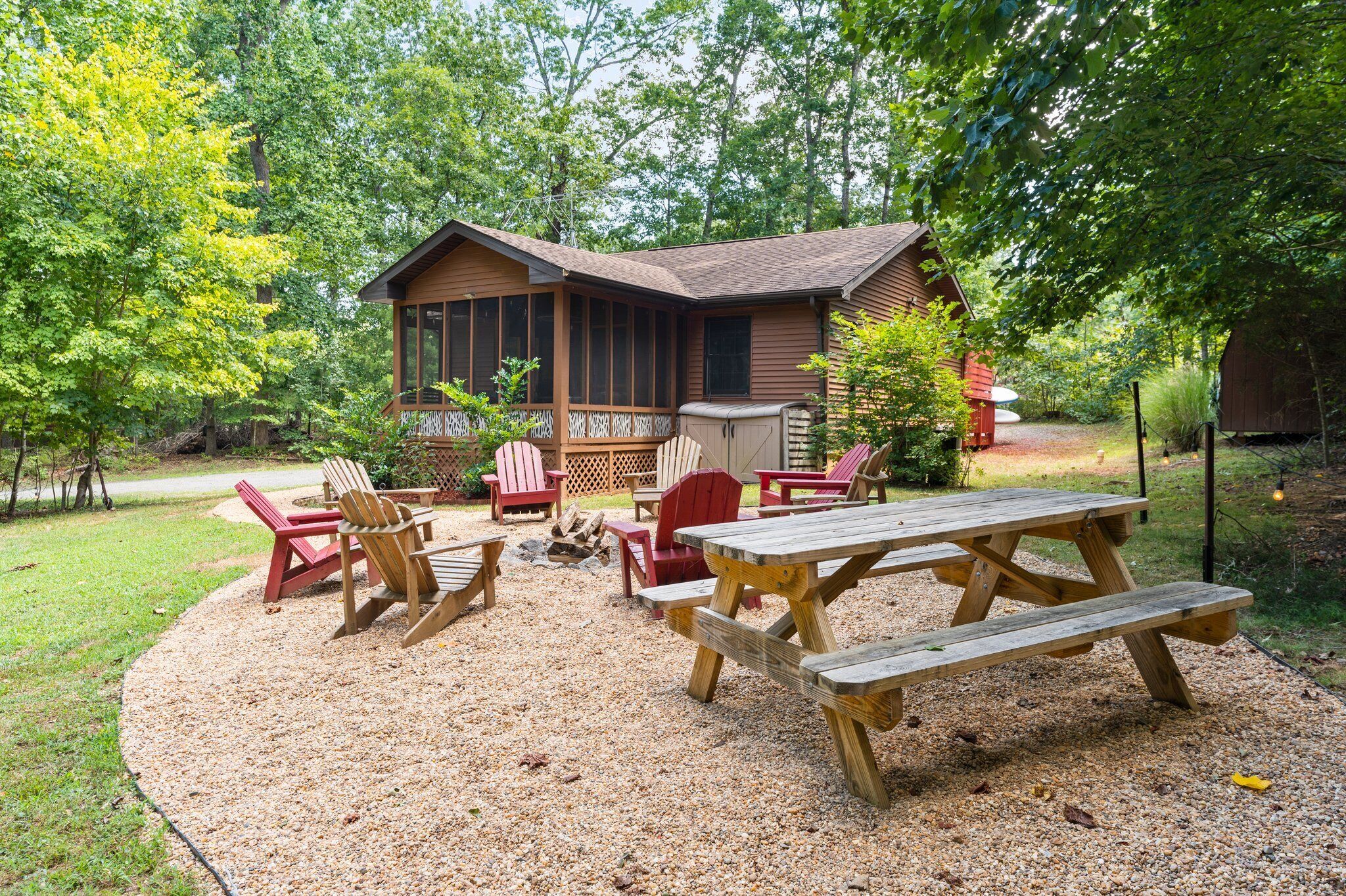 Lake Getaway (paddle boards included)