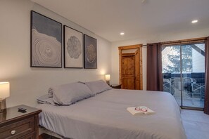 2 bedrooms, iron/ironing board, travel cot, free WiFi