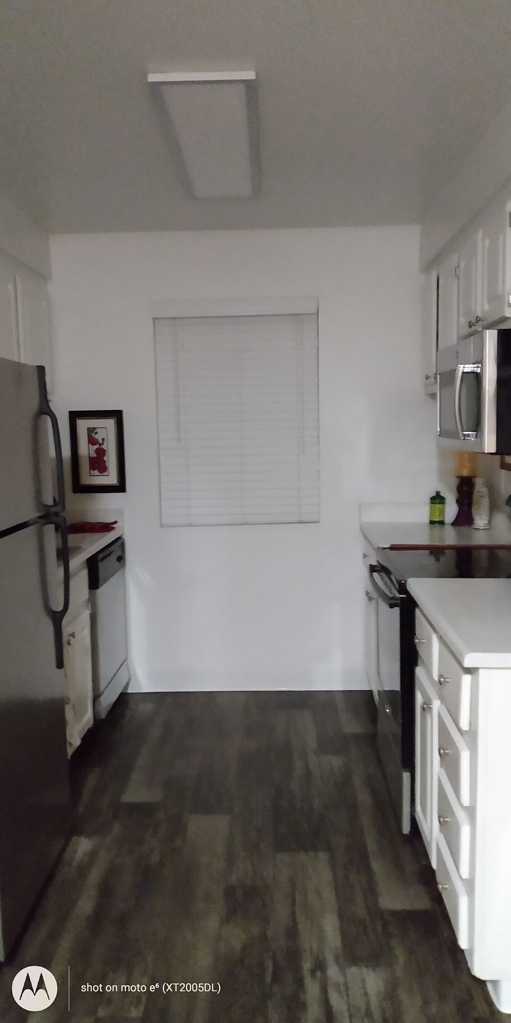 One bedroom quiet gated Luxury Apartment with  On-site Market and No pet fees . 