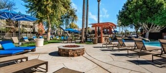 One bedroom quiet gated Luxury Apartment with  On-site Market and No pet fees . 