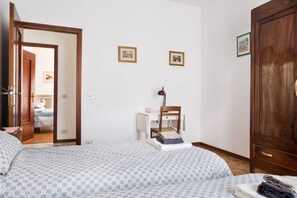 3 soverom, strykejern/-brett, wi-fi og sengetøy