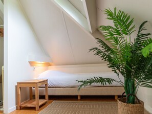 2 soverom, reiseseng for barn, wi-fi (inkludert) og sengetøy