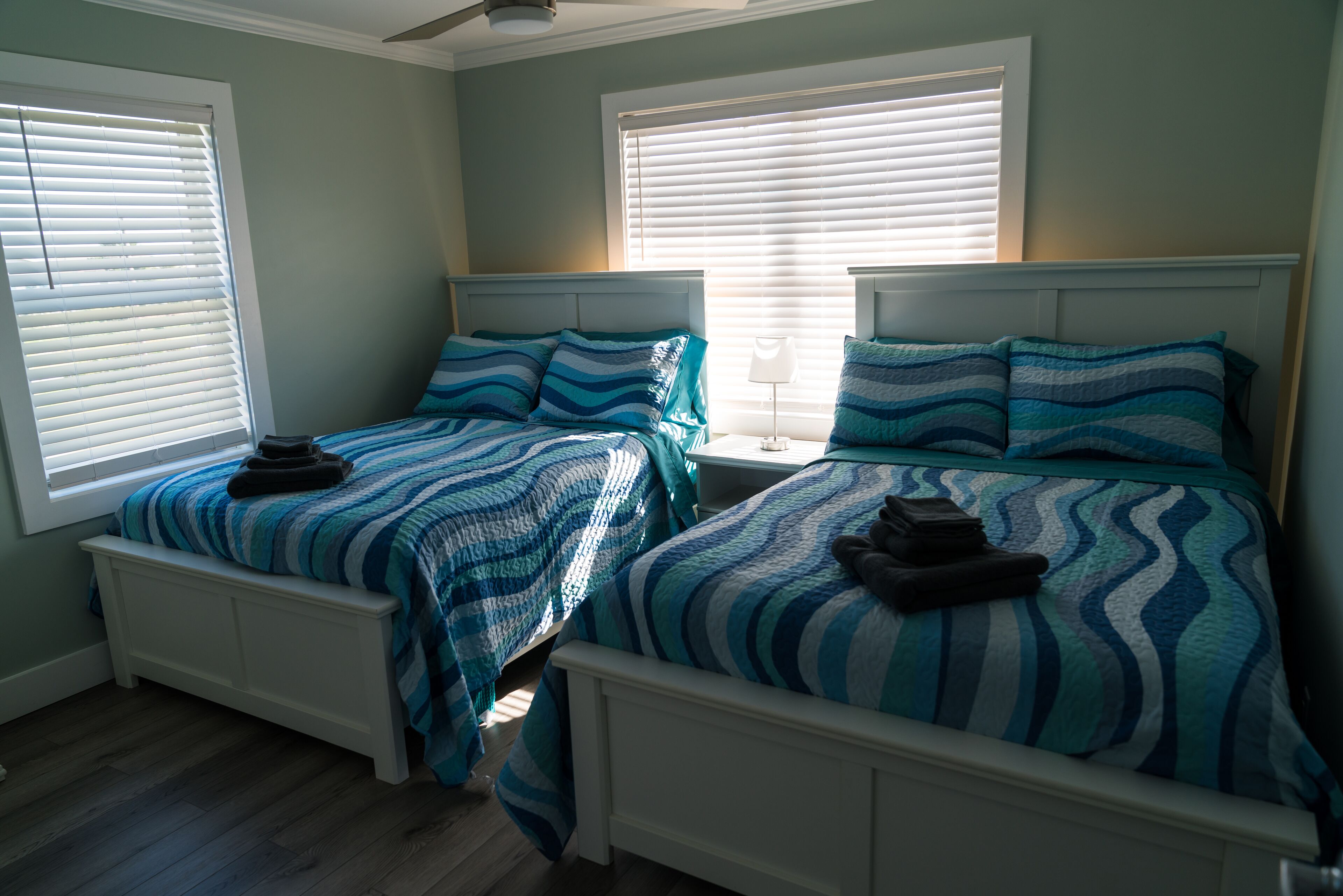 Surf Sounds Almost Oceanfront, Newly Updated, Beach Access Across the Street