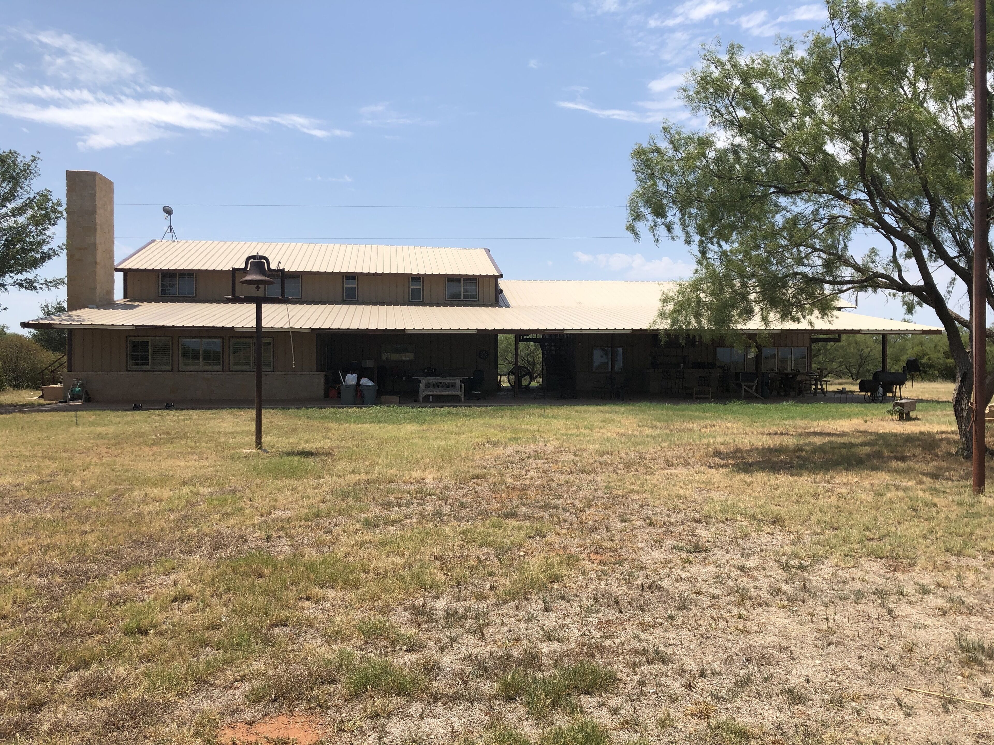 Sweetwater Creek Lodge, up to 35 guests!