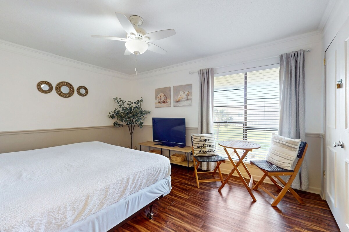 Photo 13 of Waterfront condo in private beach resort, best free amenities in Destin!