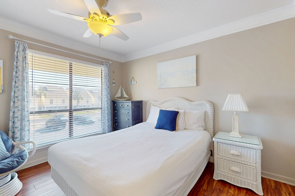 Photo 16 of Waterfront condo in private beach resort, best free amenities in Destin!