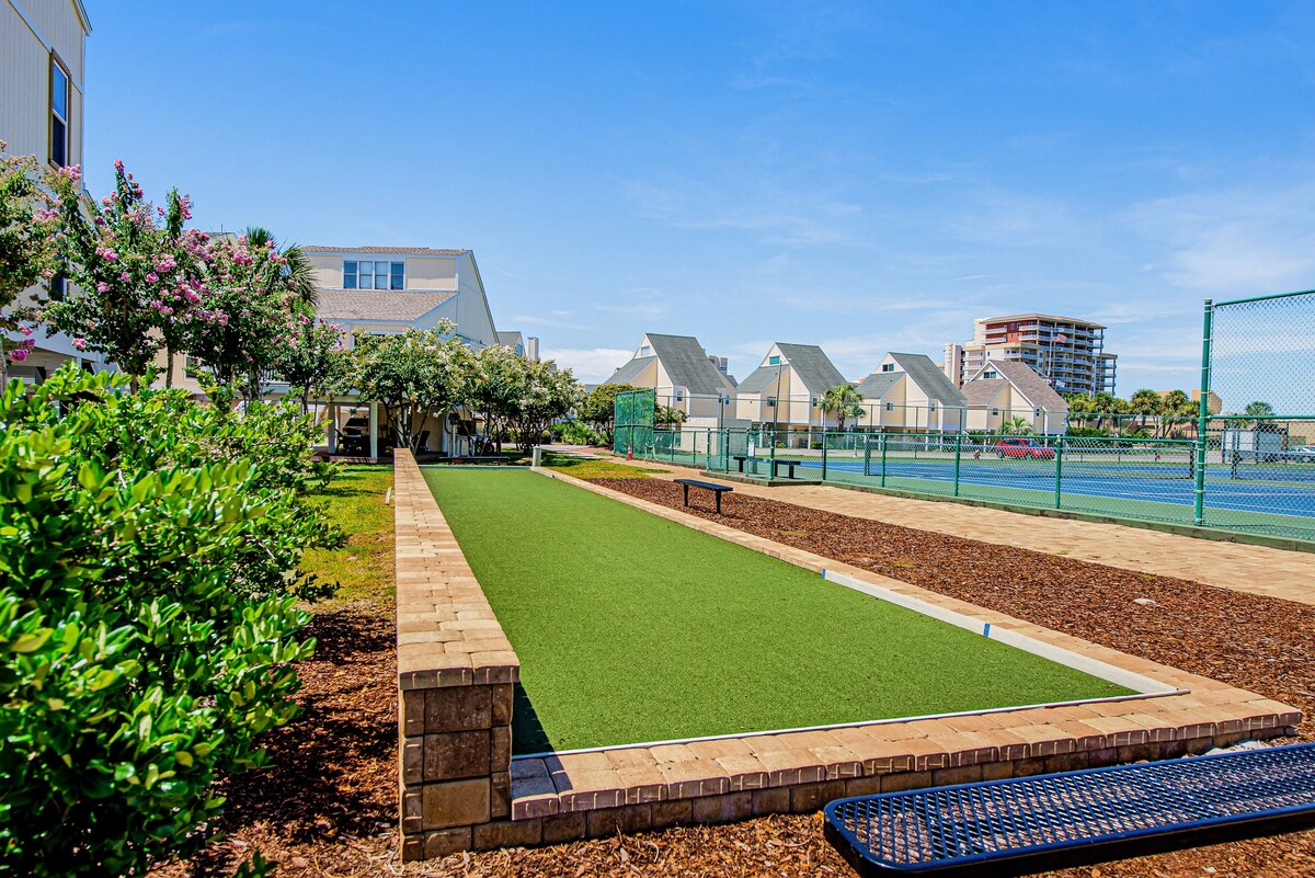 Photo 26 of Waterfront condo in private beach resort, best free amenities in Destin!
