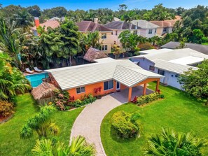 Exterior - Hidden Gem Vacation Villa w/Private Heated Pool & TikiHut (Fort Lauderdale)