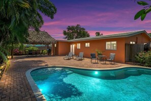 Pool - Hidden Gem Vacation Villa w/Private Heated Pool & TikiHut (Fort Lauderdale)