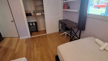 3 slaapkamers, een bureau, een strijkplank/strijkijzer, gratis wifi