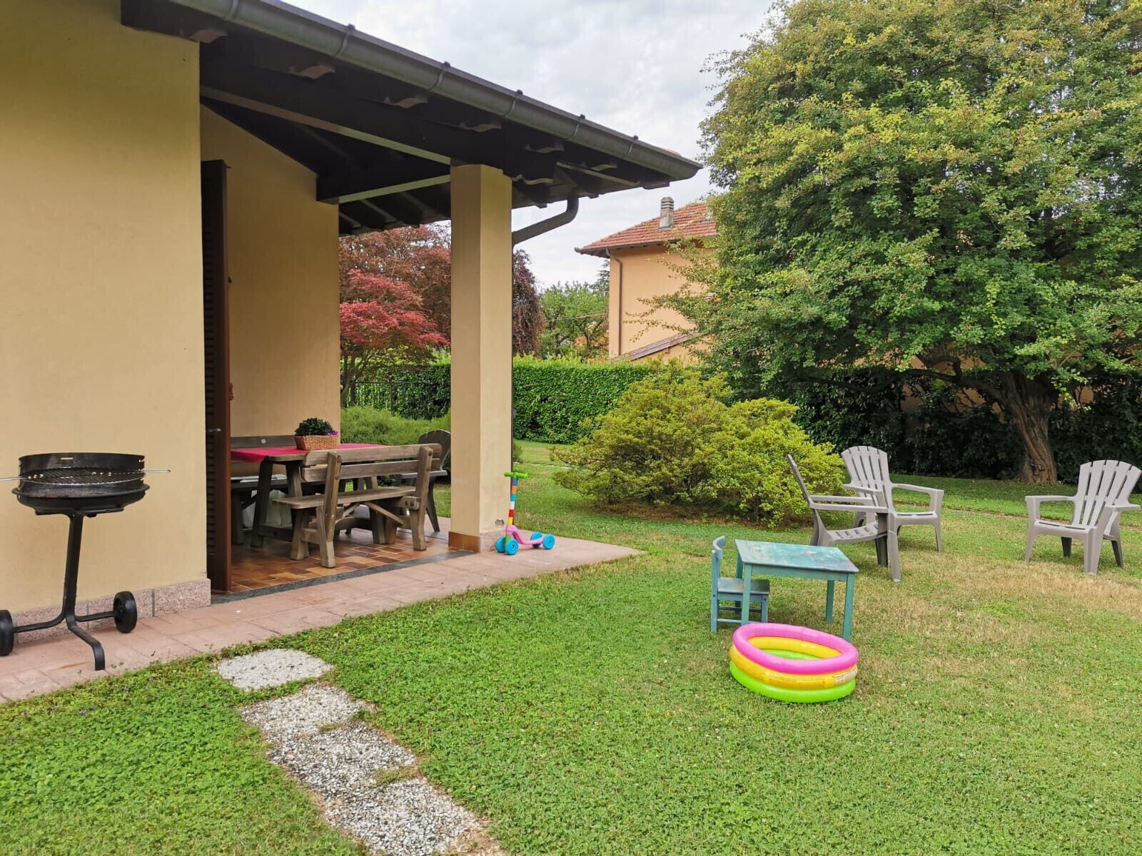 Villa Biancospino close by Monate Lake